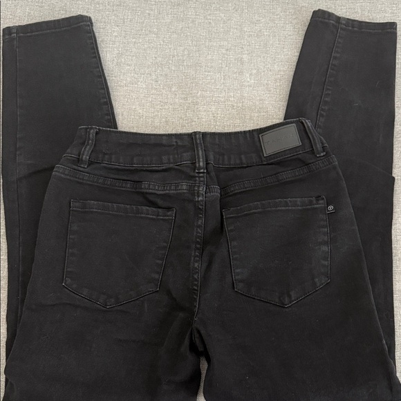 Tahari Women's Black Skinny Jeans - Picture 4 of 7